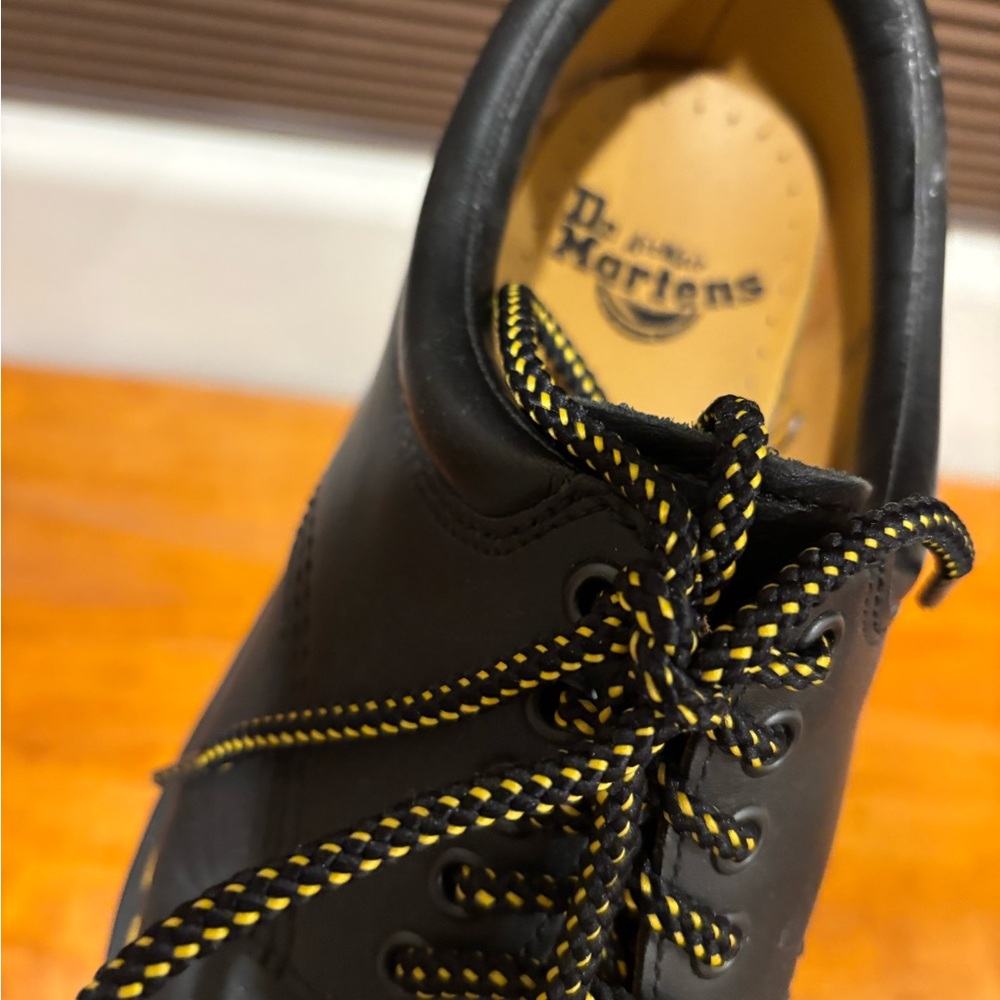 Men’s size 9 Doc Dr. Martens in really nice condition - Picture 5 of 7